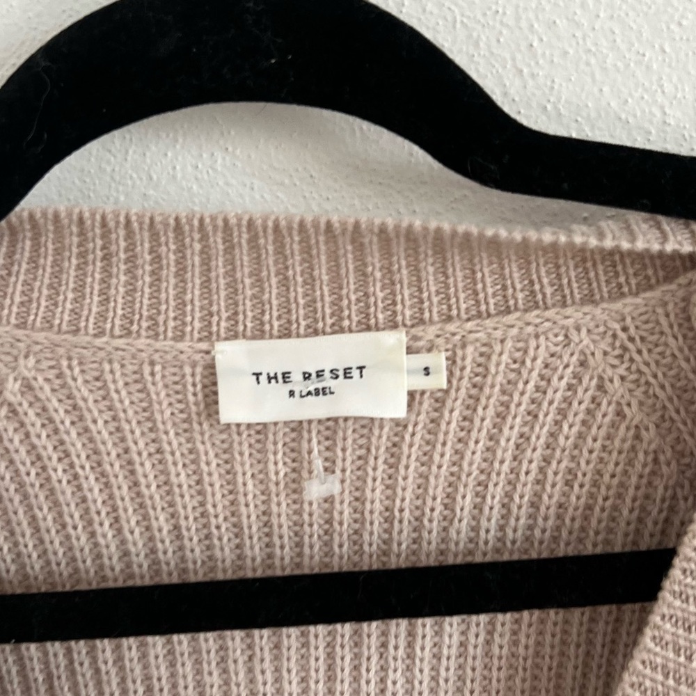 The Reset R Label Must Have V Neck Wool Sweater Balloon Sleeve Top Black Sz S - Picture 6 of 6